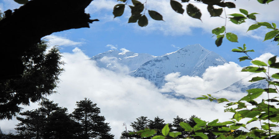 Why is Everest base camp trekking popular ?