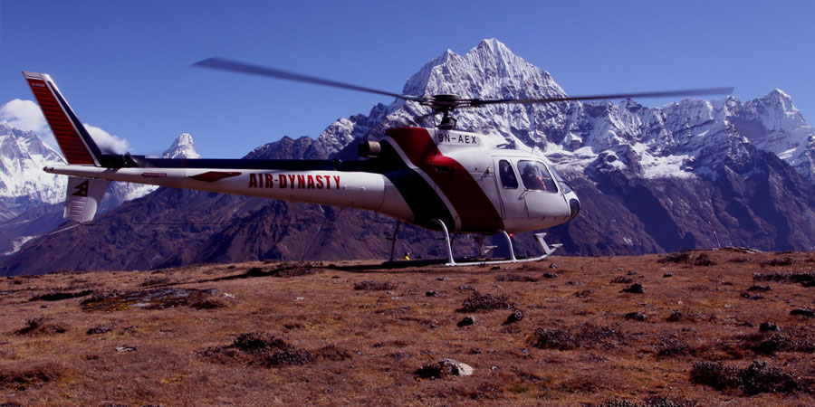 Helicopter tour in Nepal 
