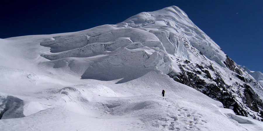 Pachermo peak climbing